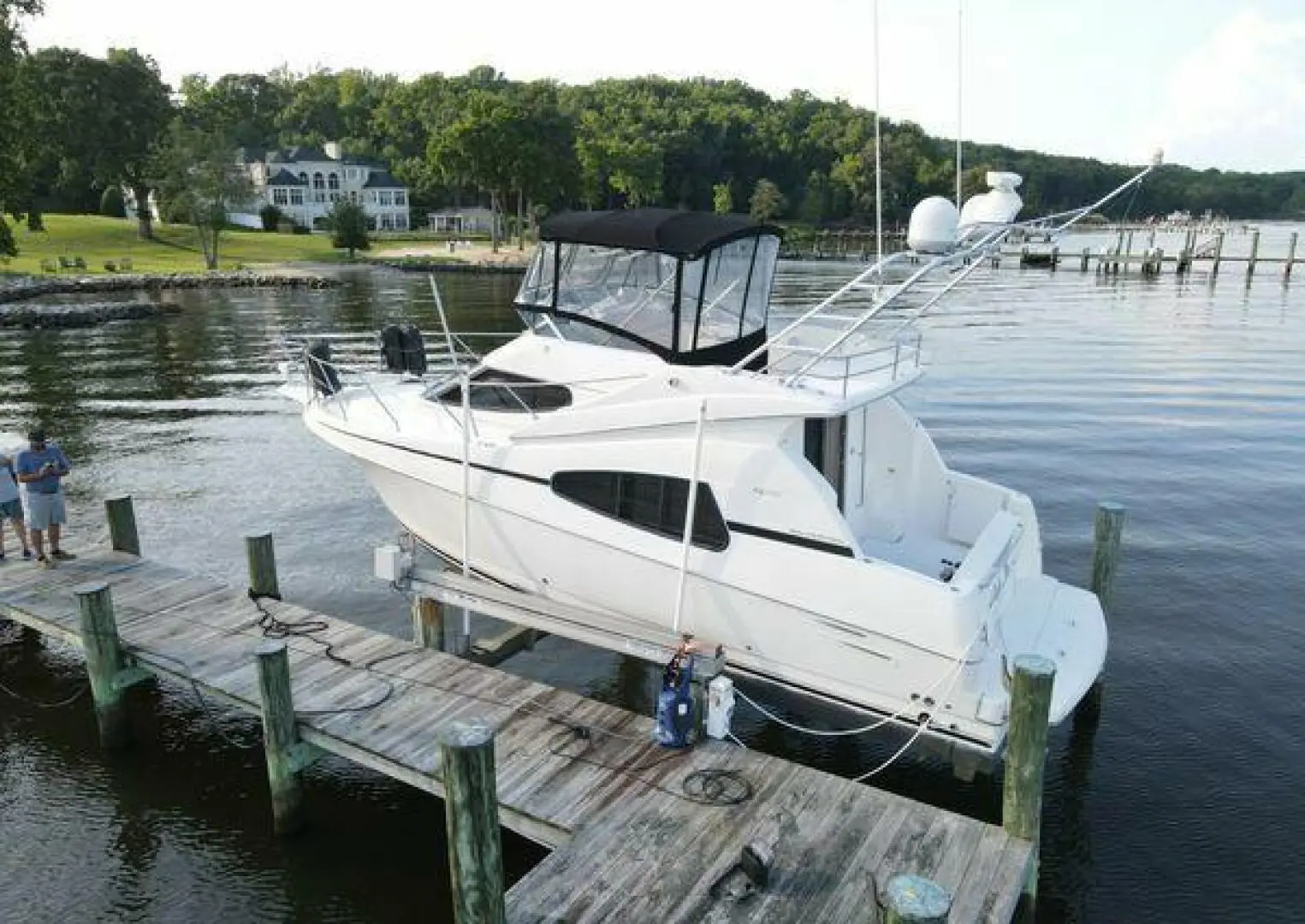 2002 Silverton 330 sport bridge