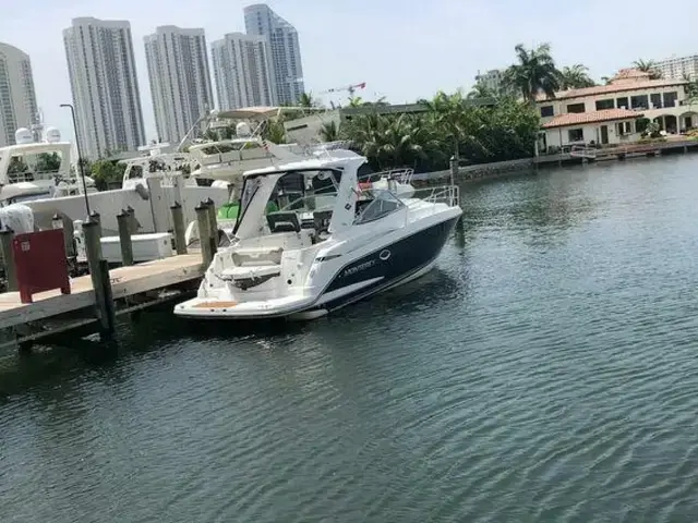 Monterey 335 Sport Yacht