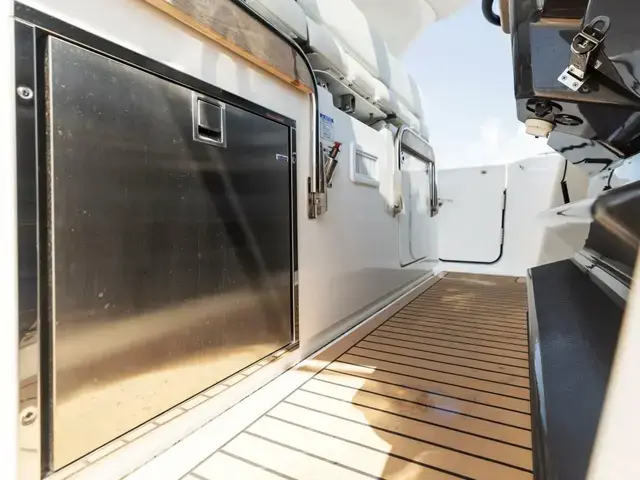 Tiara Yachts 38 Ls