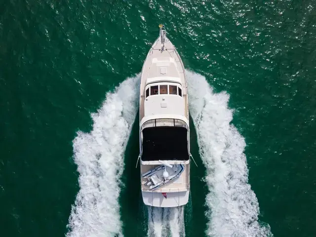 Offshore Yachts 54 Pilot House