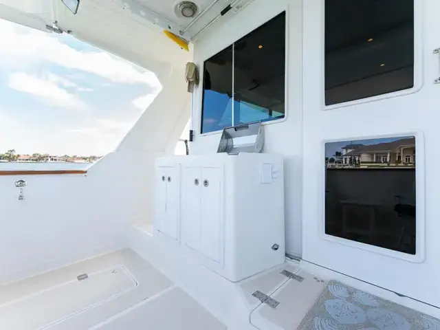 Offshore Yachts 54 Pilot House