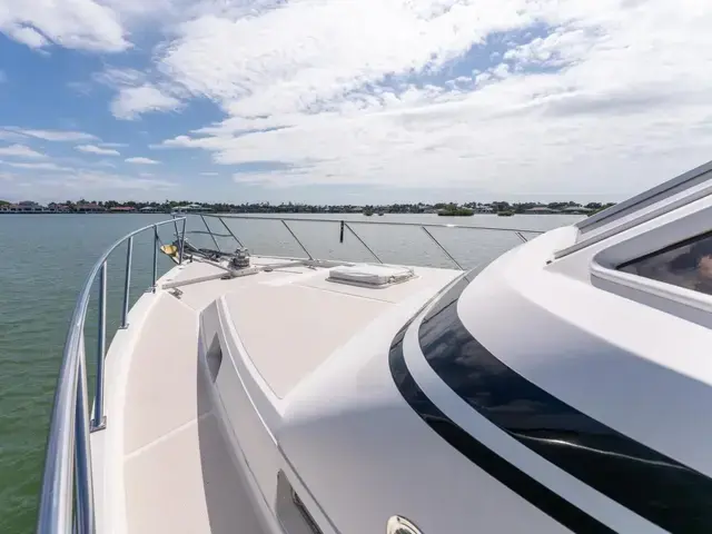 Offshore Yachts 54 Pilot House