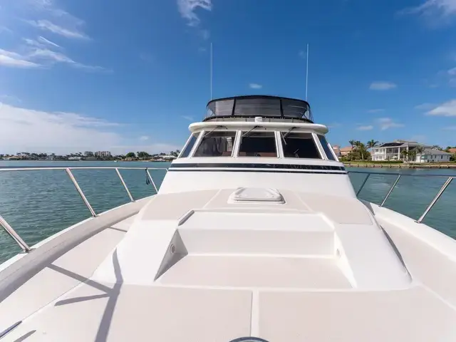 Offshore Yachts 54 Pilot House