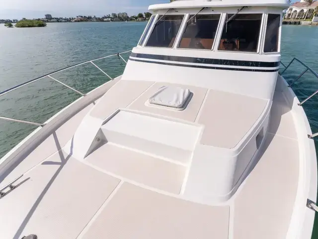 Offshore Yachts 54 Pilot House