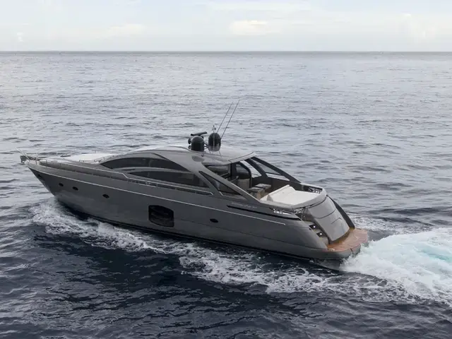 Pershing 70