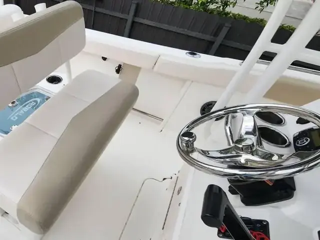 Robalo R222 Cc