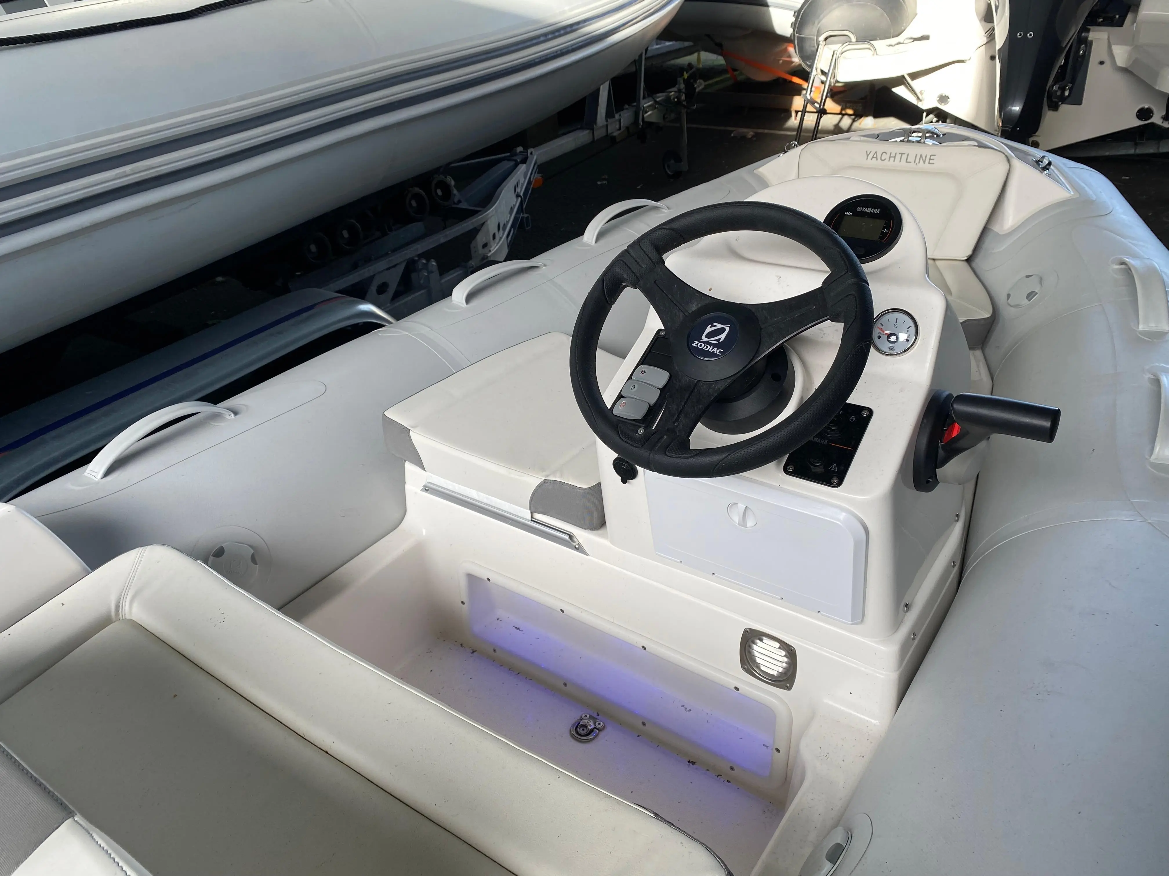 2023 Zodiac yachtline 360