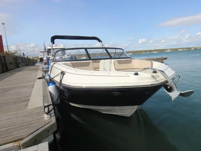 Bayliner Vr6