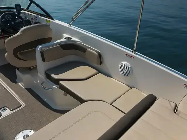 Bayliner Vr6