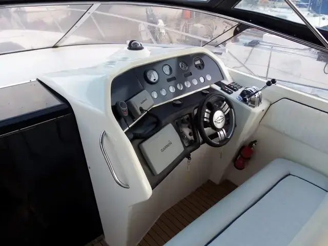 Sunseeker Martinique 38