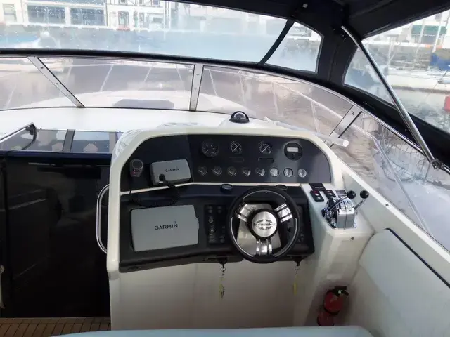 Sunseeker Martinique 38