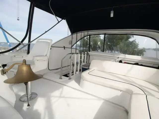 Bayliner 37