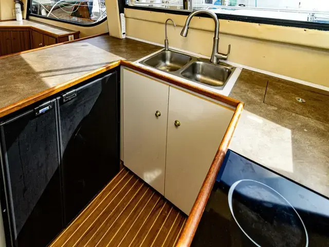 Bayliner 37