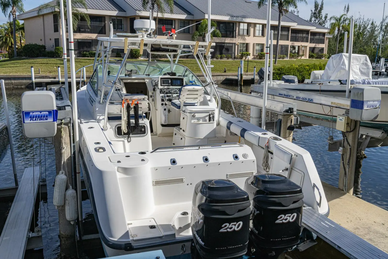 2000 Boston Whaler 285 conquest