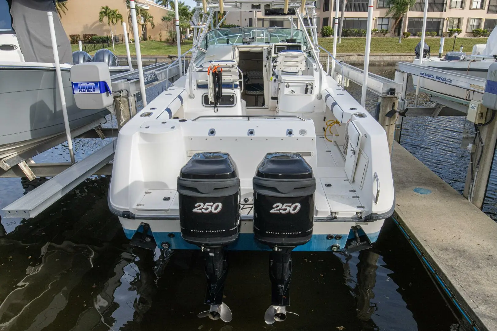 2000 Boston Whaler 285 conquest