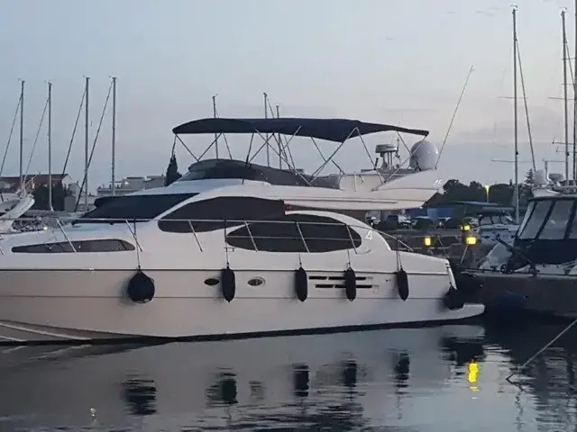 Azimut 46