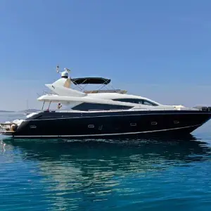 2010 Sunseeker Predator 80