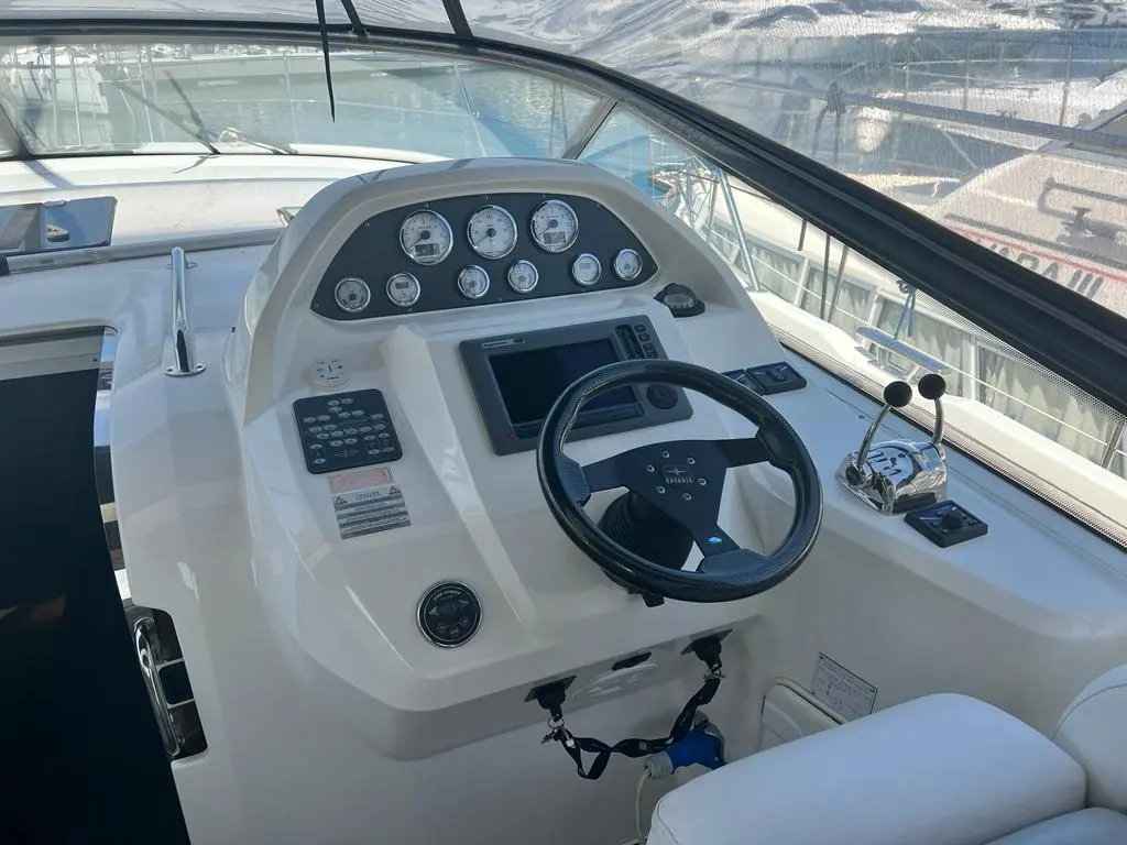 2011 Bavaria 38 sport