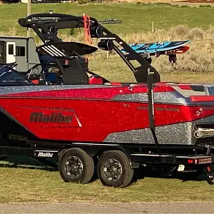 2018 Malibu 23 LSV