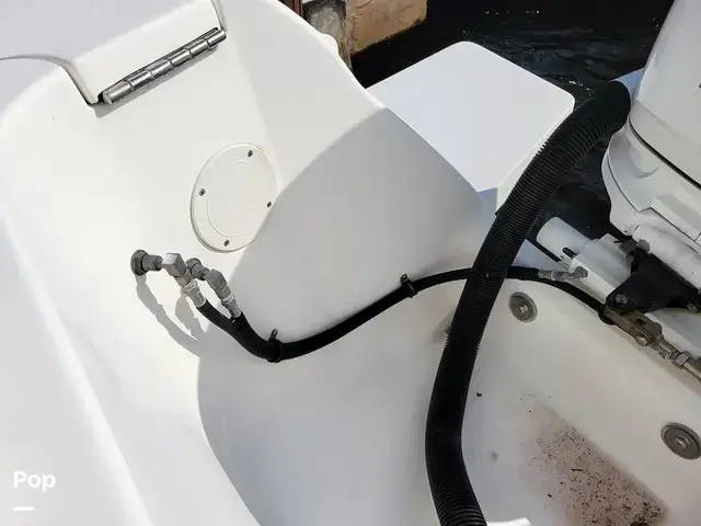 Intrepid 327 Center Console