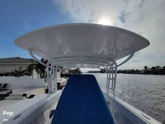 Intrepid 327 Center Console