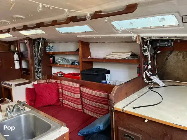 Ranger Boats 37 Sloop