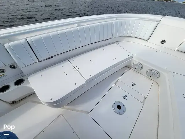 Intrepid 327 Center Console