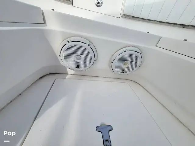 Intrepid 327 Center Console