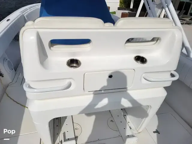 Intrepid 327 Center Console