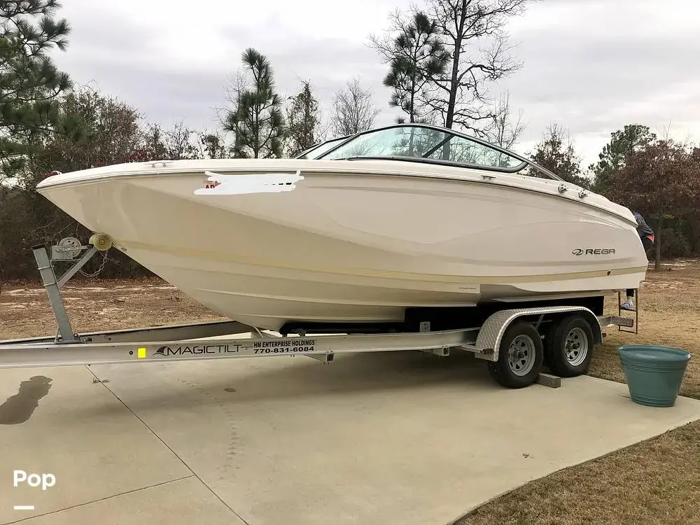 2018 Regal fasdeck 22