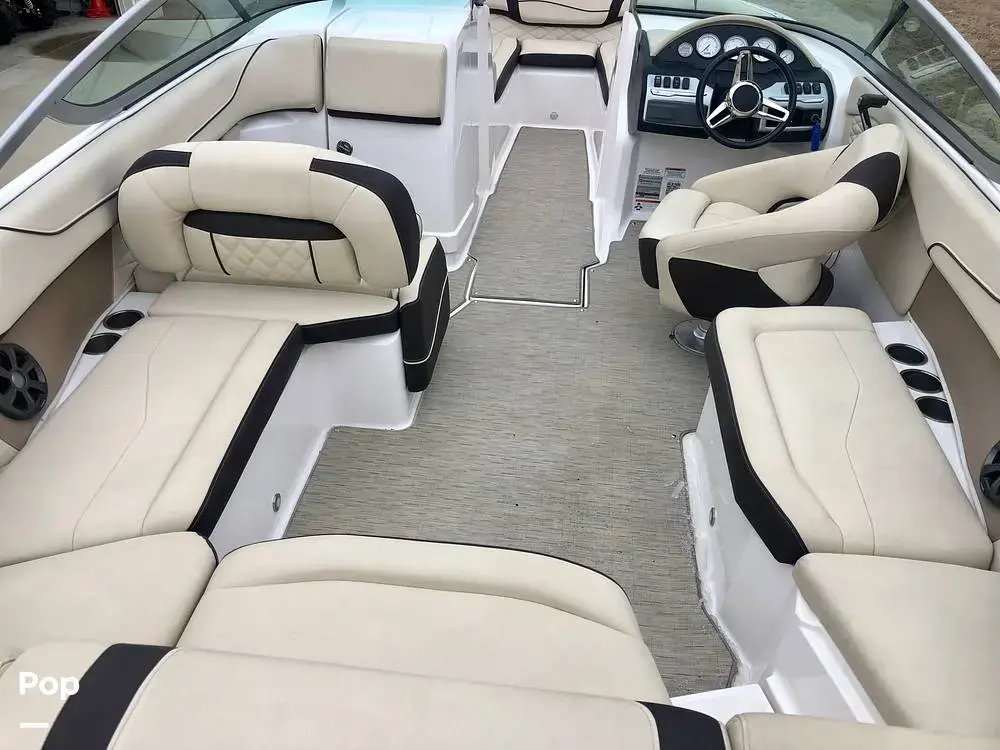 2018 Regal fasdeck 22