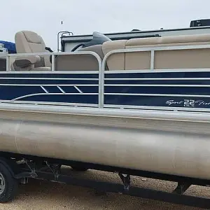 2021 Sun Tracker Sportfish 22 DXL