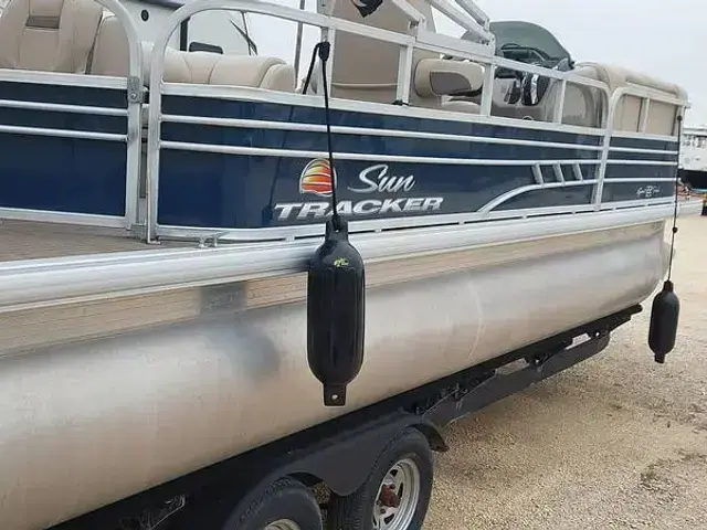 Sun Tracker Sportfish 22 Dxl