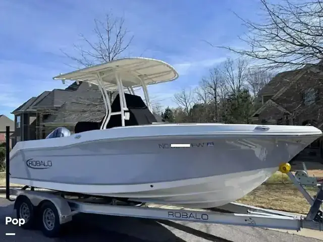 Robalo R200