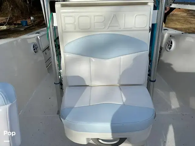 Robalo R200