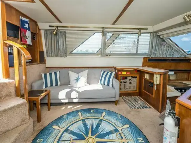 Sea Ray 410 Aft Cabin