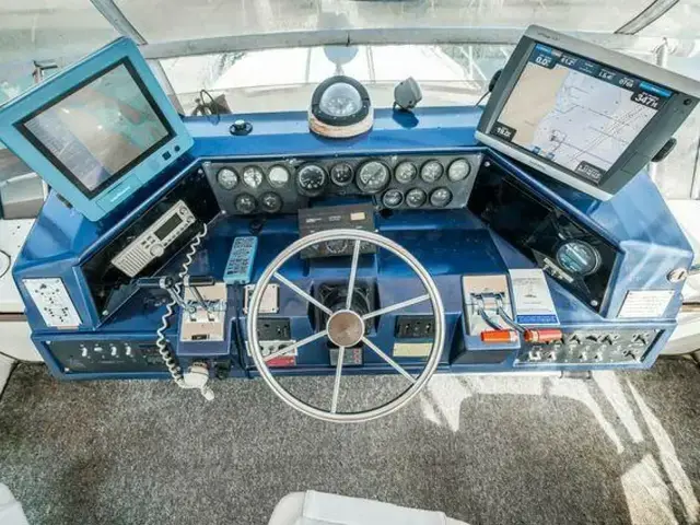 Sea Ray 410 Aft Cabin