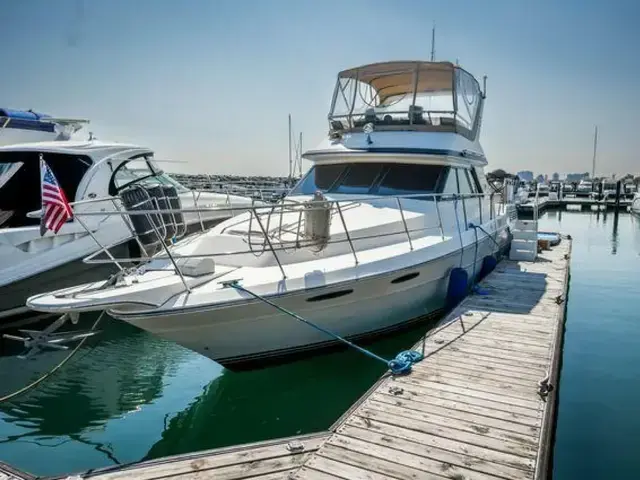 Sea Ray 410 Aft Cabin