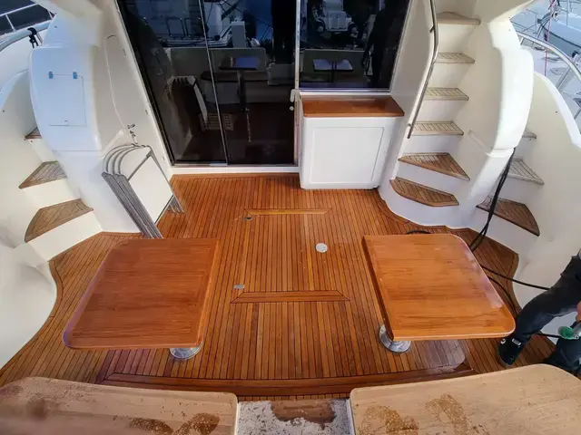 Ferretti Yachts 592