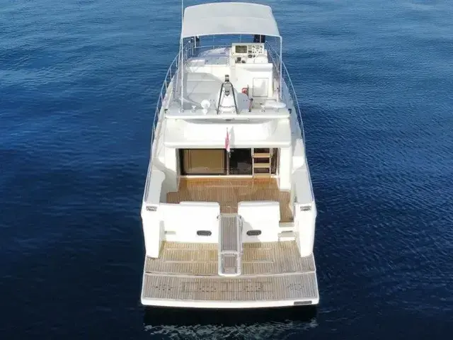 Ferretti Yachts 460