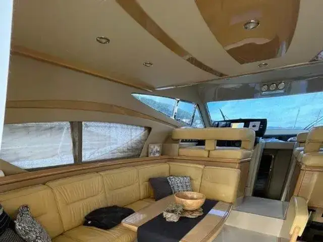 Ferretti Yachts 460