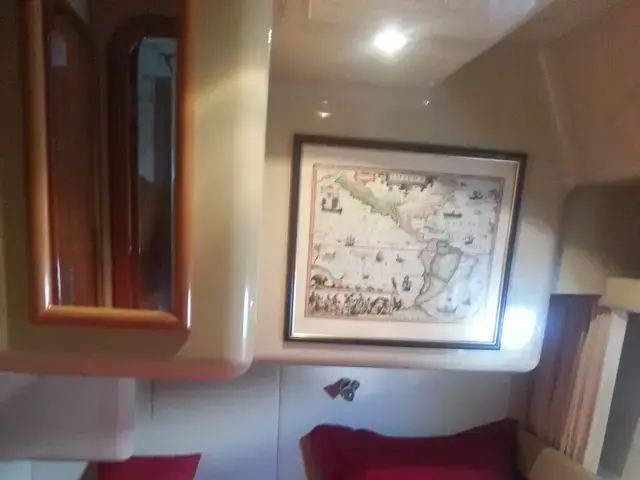 Ferretti Yachts 430