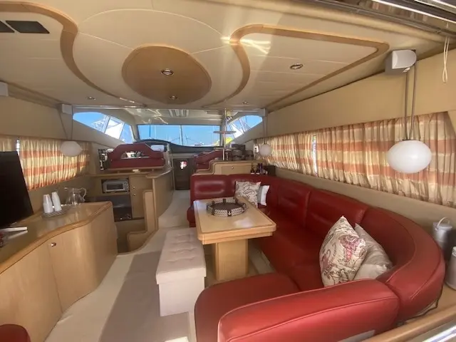 2005 Ferretti 530