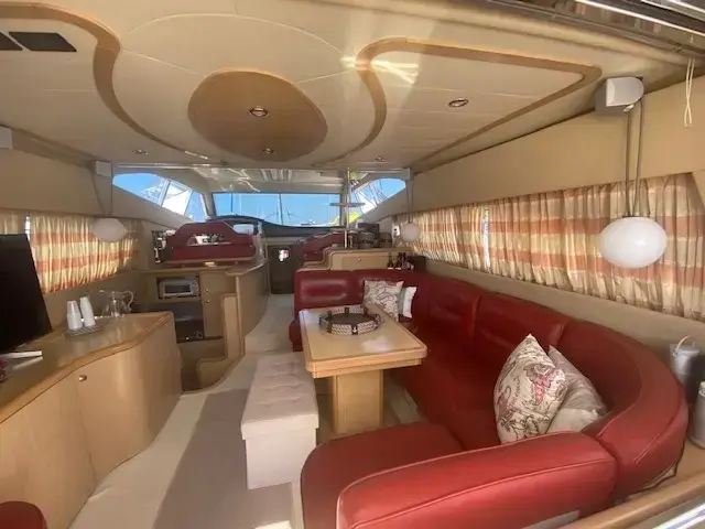 Ferretti Yachts 530