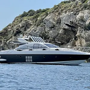 2005 Azimut 68 S