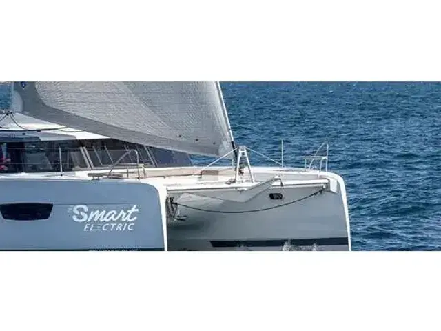 Fountaine Pajot Astrea 42