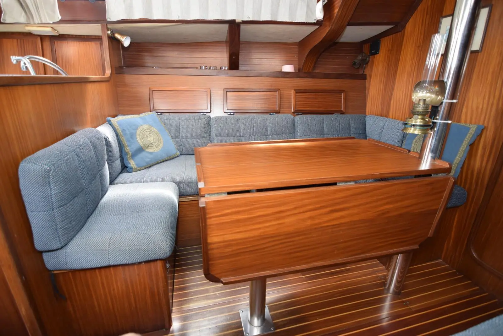 1987 Seaworthy 106 master