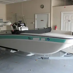 2023 Mako Pro Skiff 17