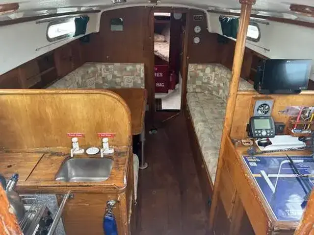 Contessa 32