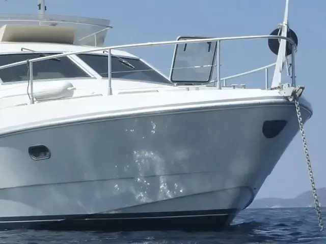 Ferretti Yachts 36 Flybridge